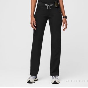 Women's Black Kade™ - Petite Cargo Scrub Pants - L - Petite / Black